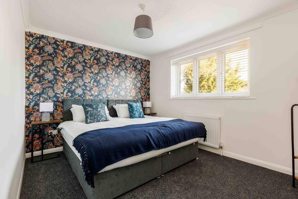 2 Bedroom House-Driveway - Bournemouth Hospital - Long Stay Discounts - Lima Apartments Ltd Ngoại thất bức ảnh